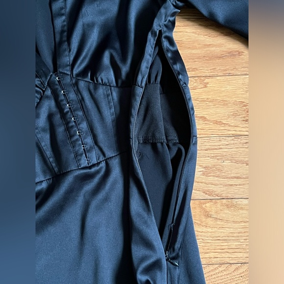 Women’s Forever 21 Sexy Little Black Dress With Corset Waist & Long Sleeves - Picture 14 of 14